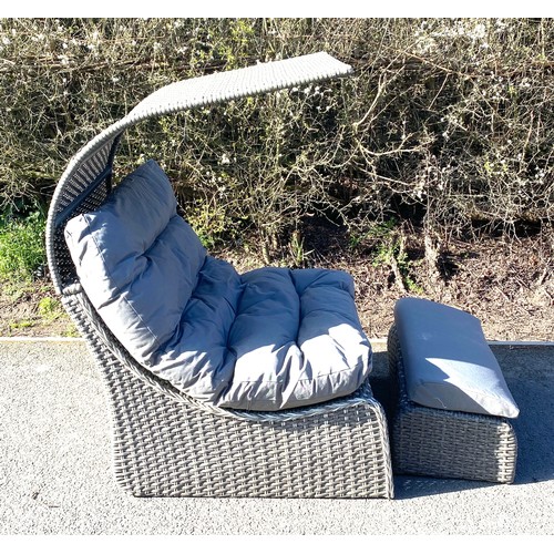 99e - Rattan sun lounger with foot stool and cushions