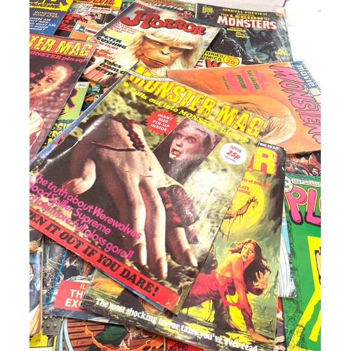 166 - Selection vintage Marvel comics etc