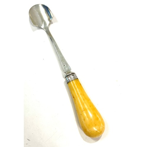 555 - Hallmarked silver and ivory London 1894 Cheese scoop, total approximate weight 113g