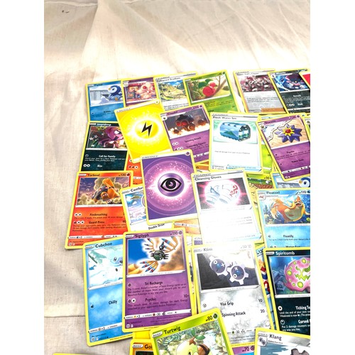 199 - Selection of Pokemon collectors cards dating from 1995 onwards, Rev Halo, approximately 90