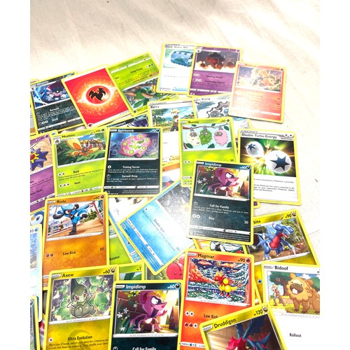 199 - Selection of Pokemon collectors cards dating from 1995 onwards, Rev Halo, approximately 90