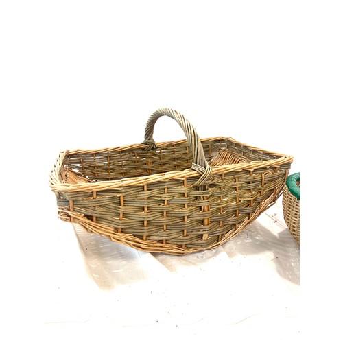 9 - 2 Vintage wicker flower baskets