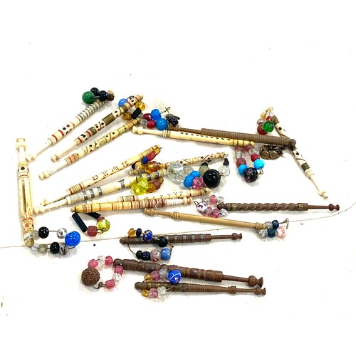 587 - Selection of antique bobbins (approx 11), 6 later lace bobbins