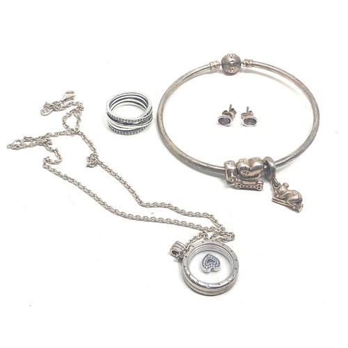 369 - 4 silver pandora jewellery items includes ring bracelet & necklace etc