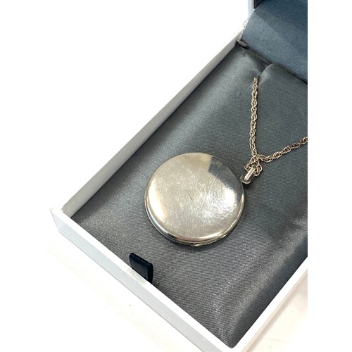 559 - Ladies hallmarked silver locket and chain