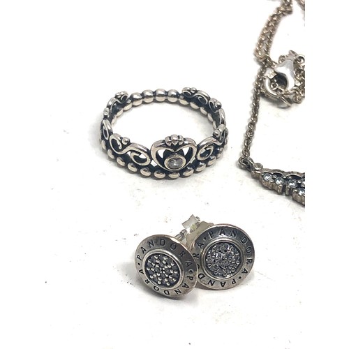 355 - 4 pandora silver jewellery items