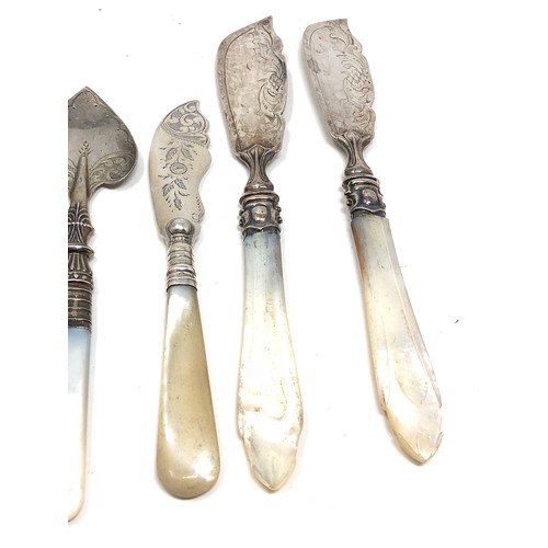 63 - Collection of antique silver blade & mother of pearl handle butter knives etc