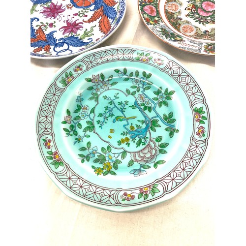 179 - 3 Oriental wall / collector plates