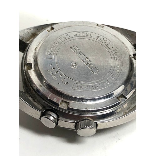 393 - Vintage men's Seiko Bellmatic Alarm 17 Jewels Stainless Steel Watch 4006-7002 watch is ticking crack... 