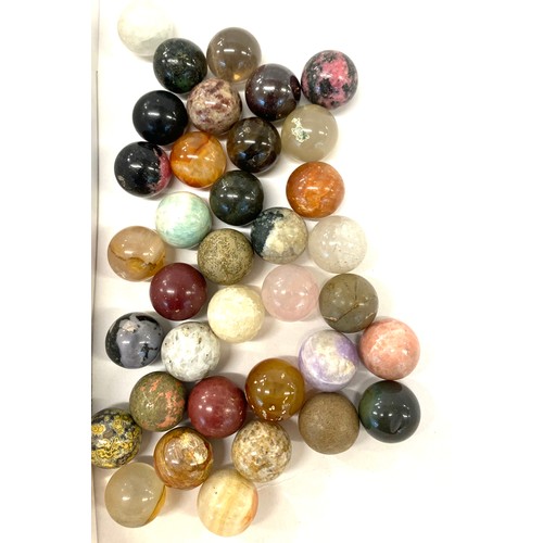 601 - Large selection of assorted marbles