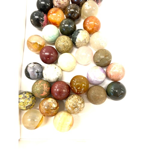 601 - Large selection of assorted marbles