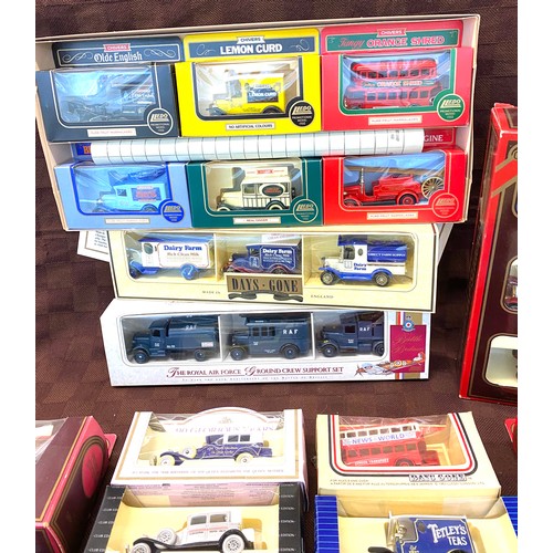 143 - 30 Boxed Lledo Days gone by diecast cars
