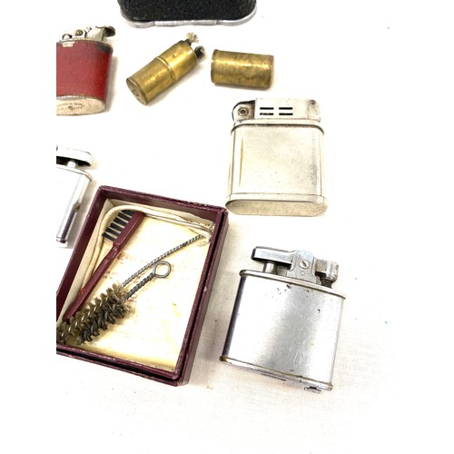 570 - Selection of vintage and later lighters includes Ronson, Beattle, Autojak etc