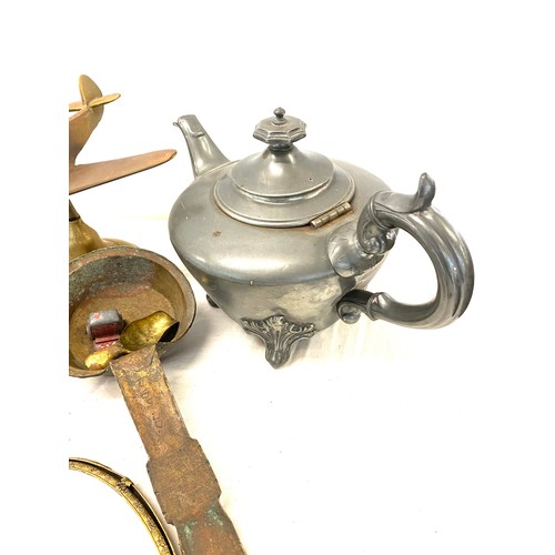 320 - Selection of metal ware includes pewter tea pot kitchialia etc