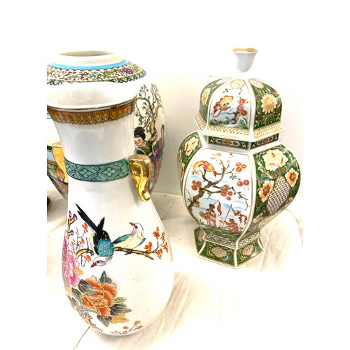 269 - 5 Oriental vases includes Park statement etc