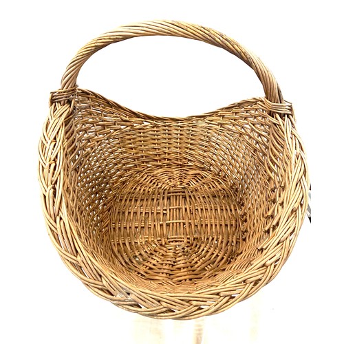 401 - Large wicker basket height 45cm