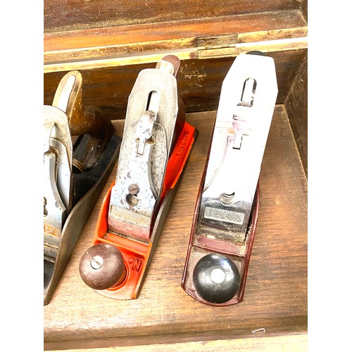 276 - 7 vintage Wood planes in a wooden tool box includes hilkers, acorns, salmons etc