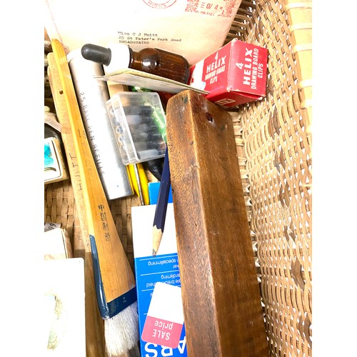 271 - Large selection of artist equipment in a wicker basket