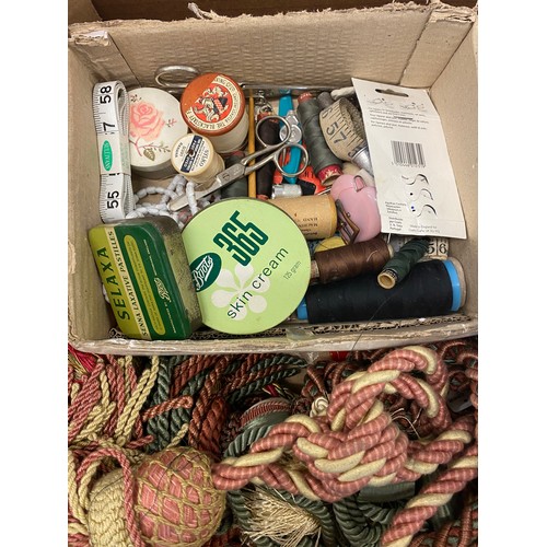 262 - Box of vintage buttons and sewing items