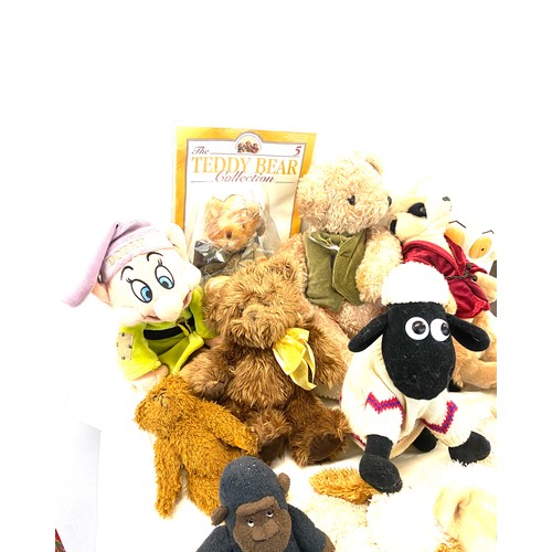 290 - Large selection of teddy bears includes sleepy, shaun the sheep etc