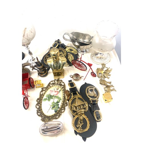 209 - Large selection of metal items includes brass ware, miniature dallas etc