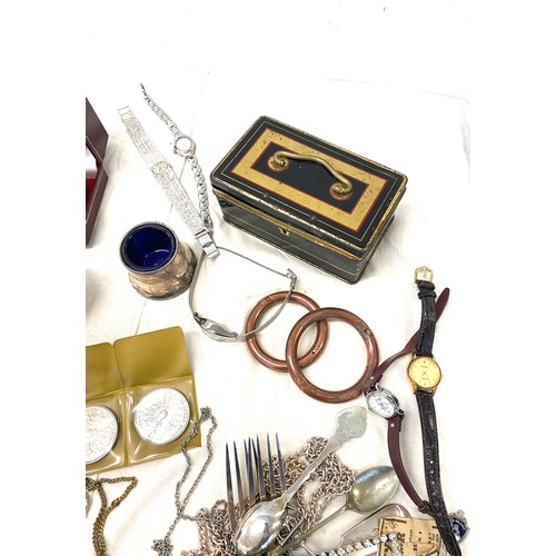 373 - Mixed lot of vintage miscellaneous items includes cutlery, jewellery, coins, rock crystal etc