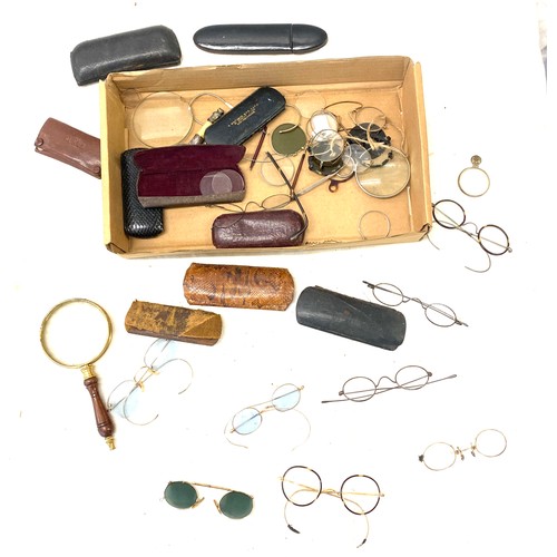 527 - Antique spectacles - large collection