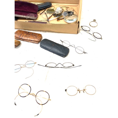 527 - Antique spectacles - large collection