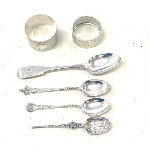 532 - Selection of silver items includes 2 napkin rings and 4 tea spoons weight approx 90.3g