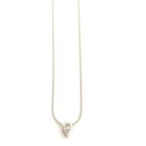 604A - Ladies 18ct Gold diamond set pendant and chain weight approx 4.6g and a 9ct gold ladies chain with p... 