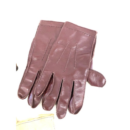 187 - 3 Pairs of vintage leather gloves