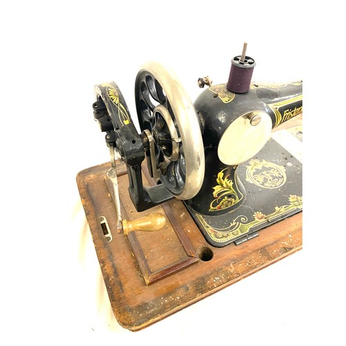 286 - Vintage cased Frister and Rossmann sewing machine