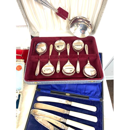 294 - Large selection of silver plated cutlery includes cased sets, Viners, Walker and Hall etc