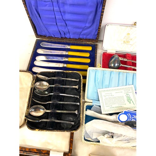 294 - Large selection of silver plated cutlery includes cased sets, Viners, Walker and Hall etc