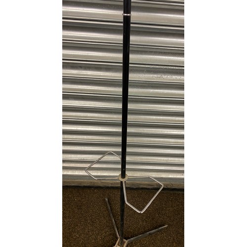 484 - Vintage / retro metal coat stand