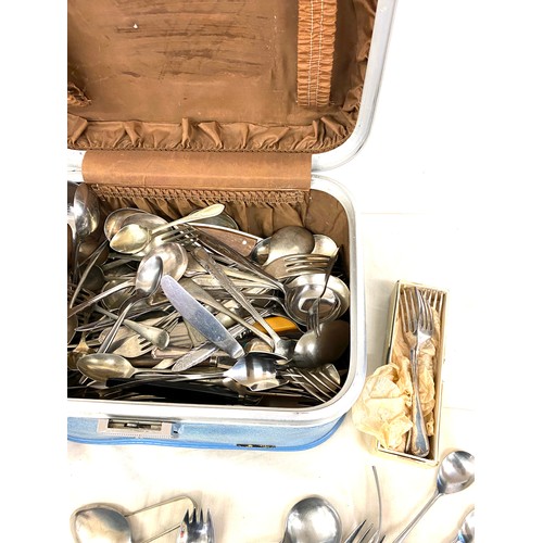 181 - Large selection of assorted cutlery