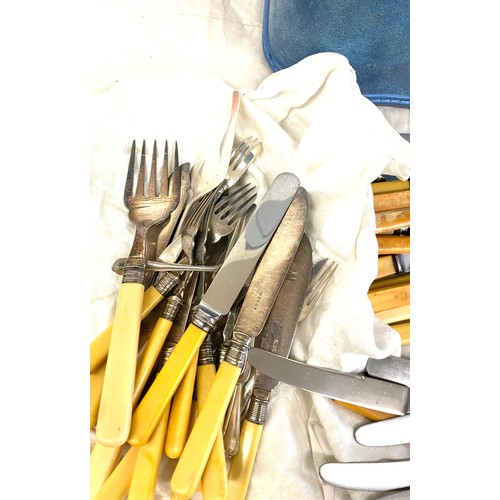 181 - Large selection of assorted cutlery