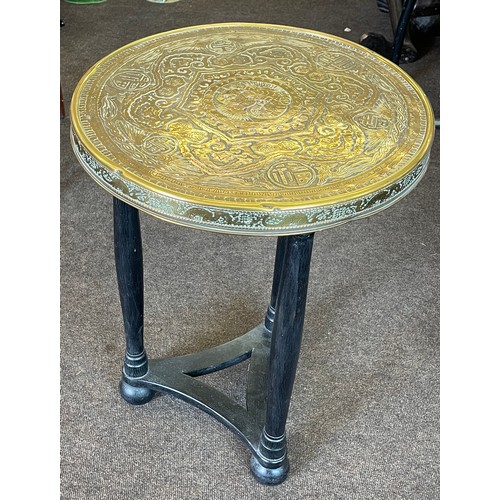 440 - Brass topped occasional table measures approx 27