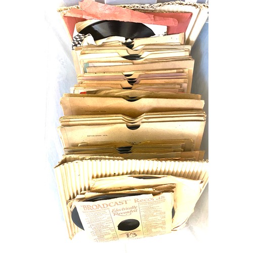 404 - Large selection of 78s and 45s records