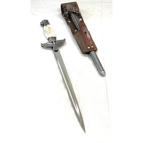 583 - WW2 Nazi German dagger with scabbard, Holler.erlin to blade, together with leather holster