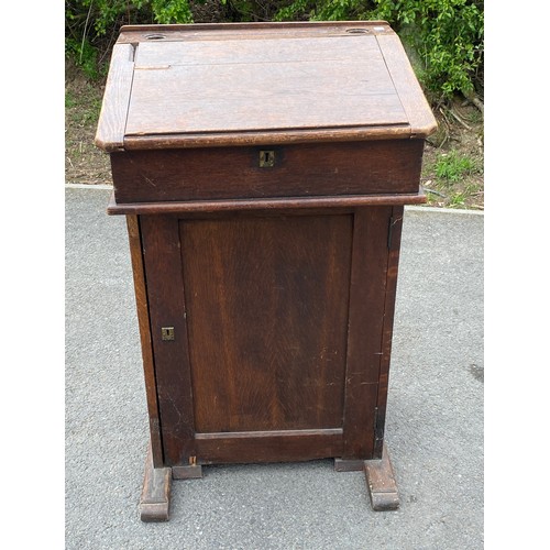 447 - Vintage oak lectures desk measures approx 39