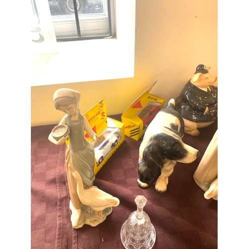 312 - Selection of miscellaneous pieces to include Lladro figures etc