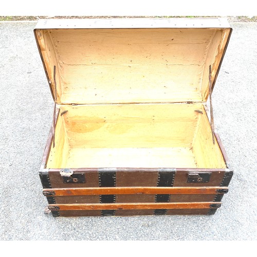 450 - Vintage dome top travel trunk, approximate measurements Height 19 inches, Width 30 inches, Depth 17 ... 