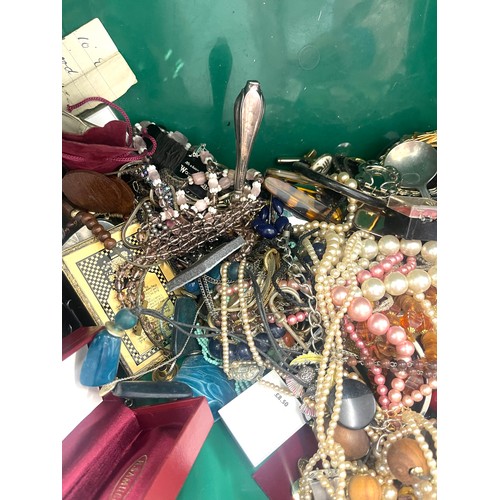 606 - Large selection of assorted costume jewellery