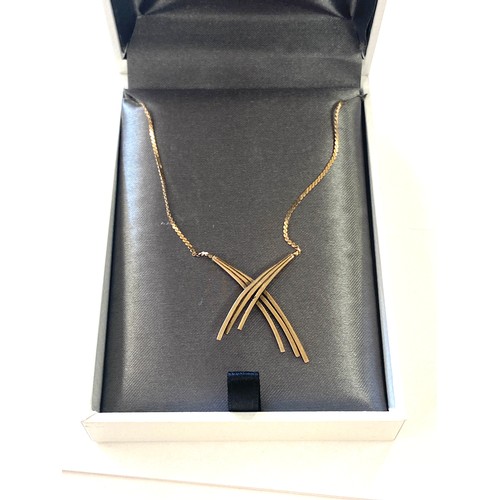 498 - 10ct Gold carat necklace London, boxed, weight approx 2.7g