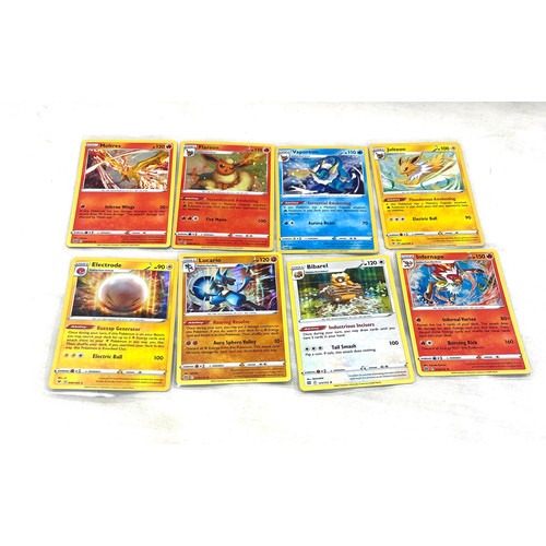 500 - Pokemon cards, 2020-2022 and Holo cards, mint condition to include Moltres, Vaporeon, Jolteon, Flare... 