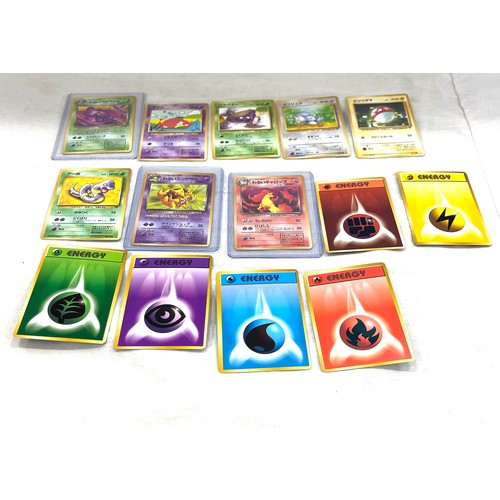 521 - 1996-1998 Pokemon team pocket set, 8 x Pokemon cards, 6 x energy cards