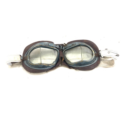 535 - Vintage motorcycle googles