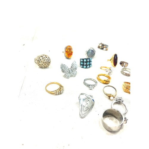 503 - Selection of ladies costume rings