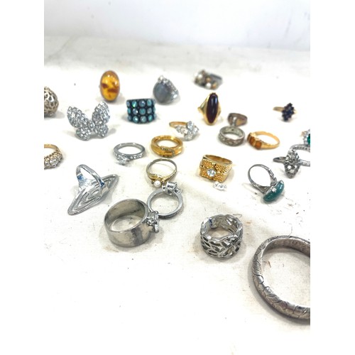 503 - Selection of ladies costume rings